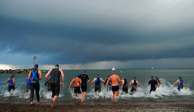 triathletes-entering-water-by-ronnie44052.jpg